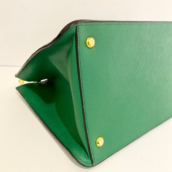Prada Saffiano Cuir Large Double Zip Tote in Verte - Picture 5 of 15